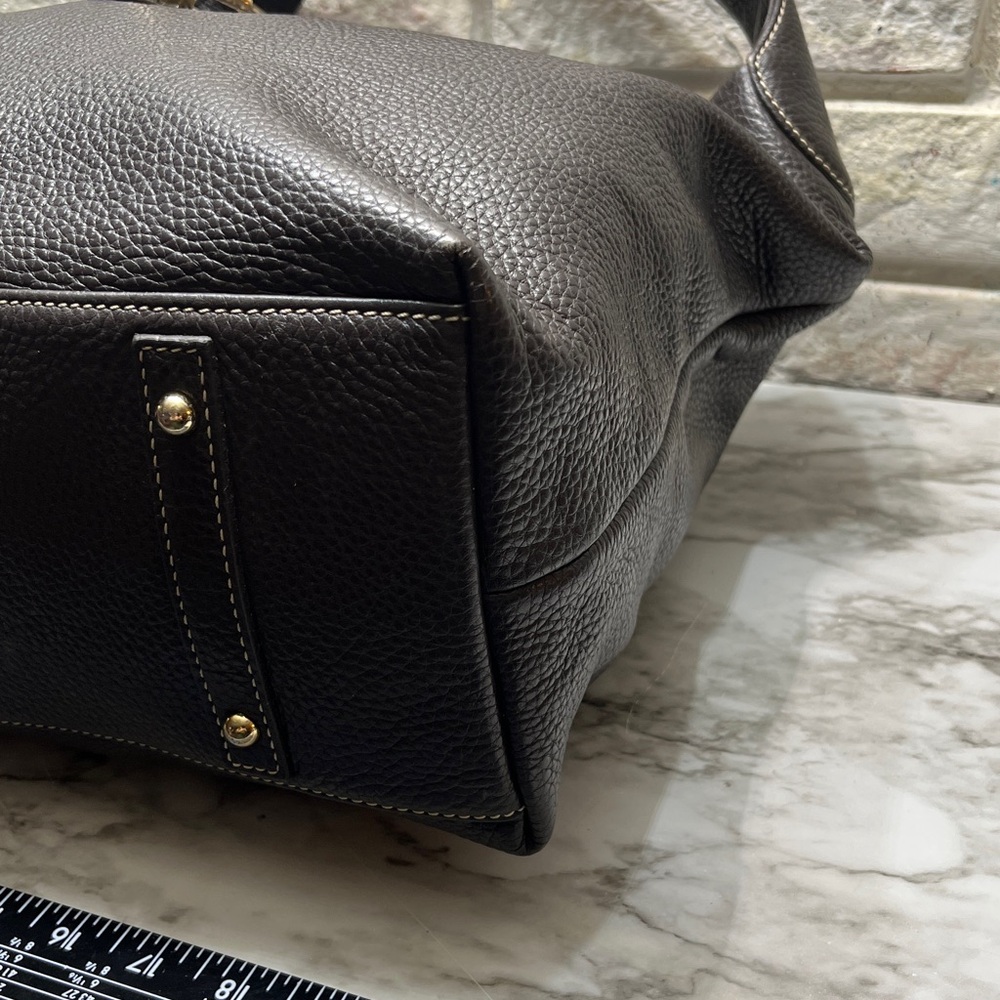 Dooney & Bourke Belvedere Logo Lock shoulder bag in black pebbled leather. W/COA - Picture 10 of 14